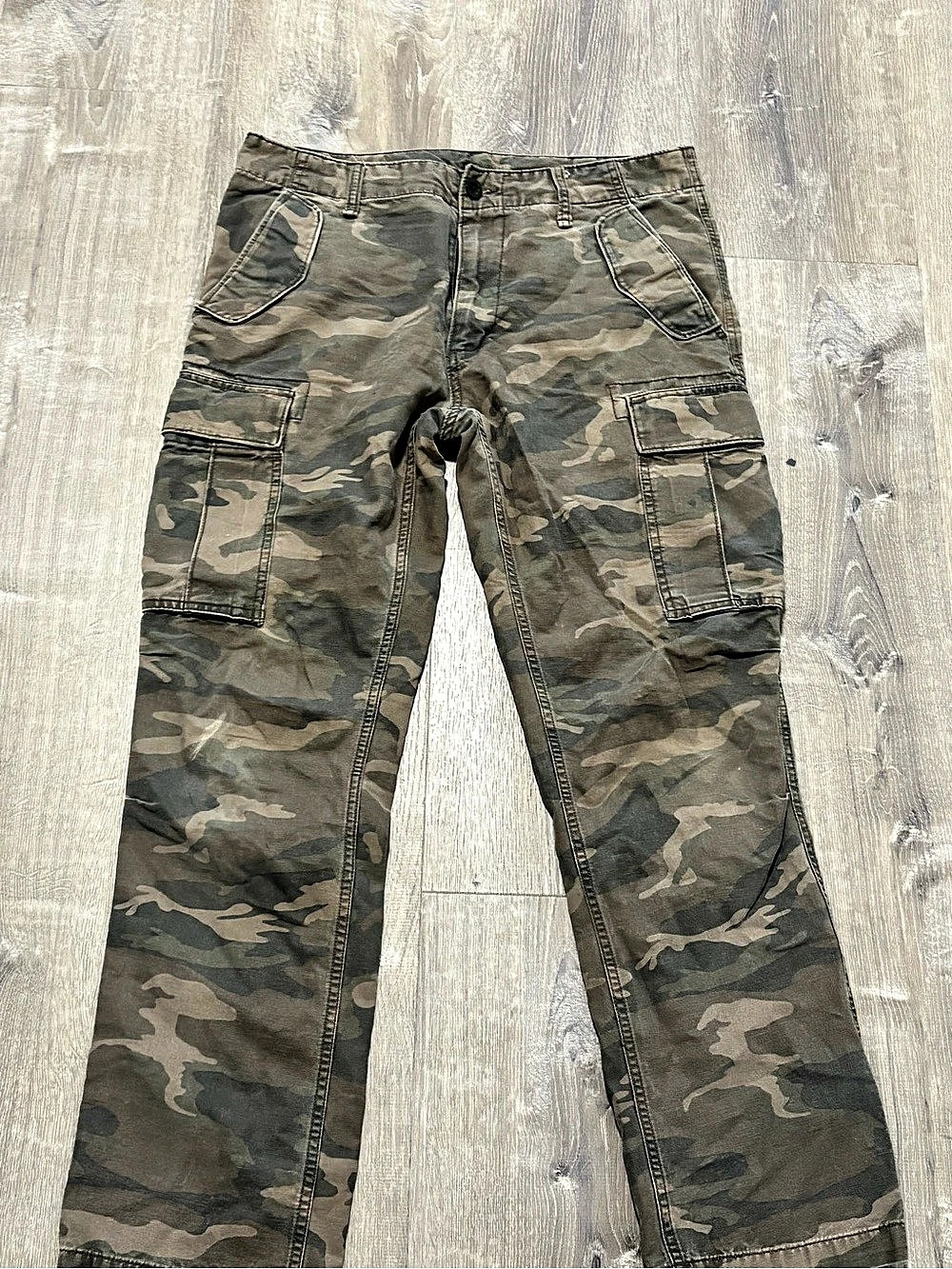 Old Navy Men's Camo Cargo Pants